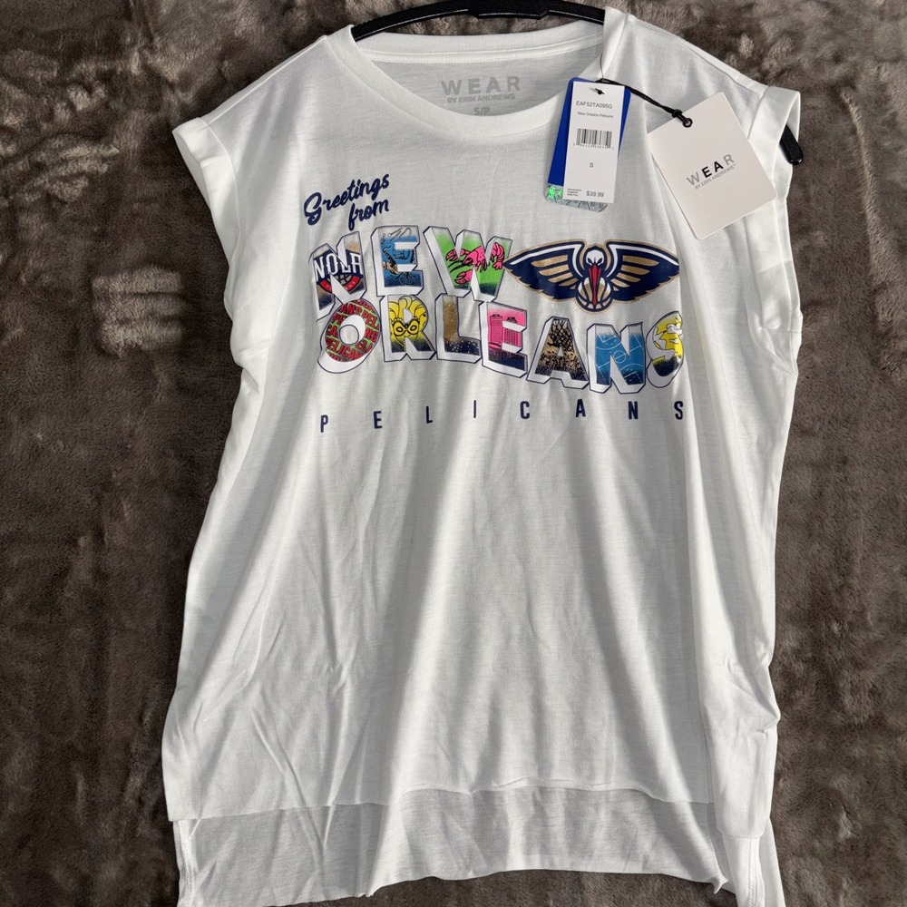 New Orleans Pelicans Shirt Women Small White WEAR by Erin Andrews Basketball NBA